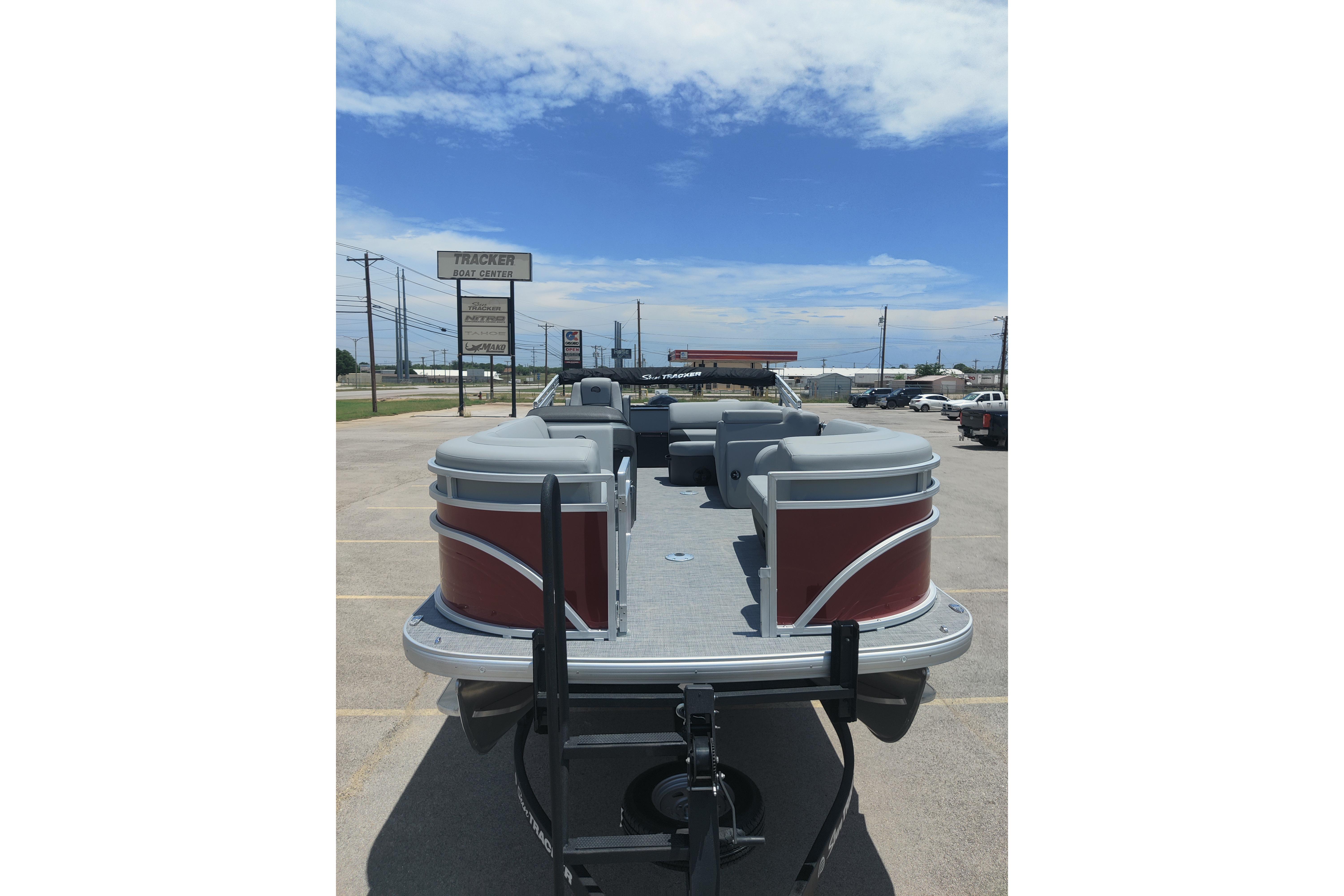 2026 Sun Tracker SportFish 22 DLX