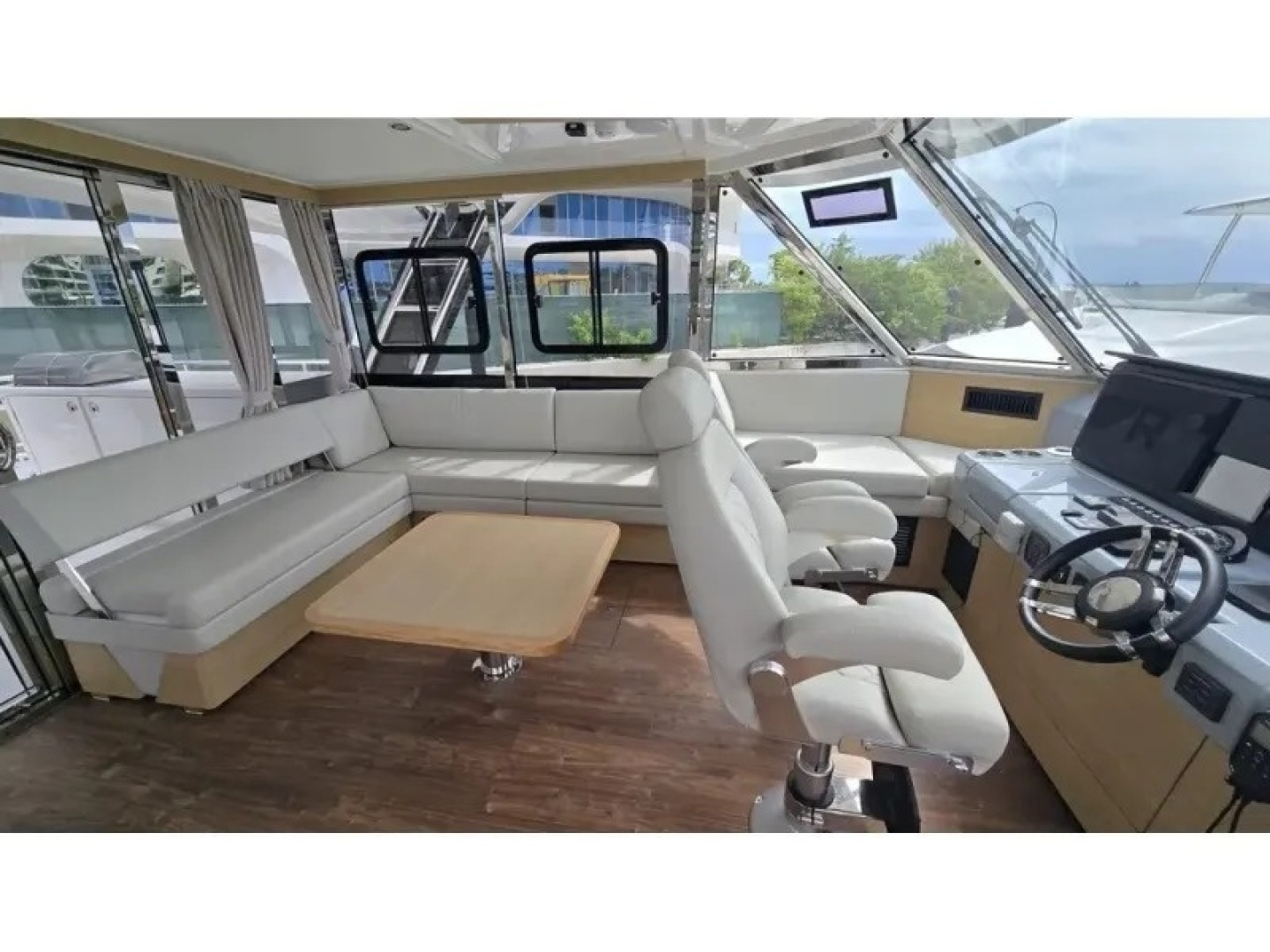 2025 Aquila 54 YACHT - Image 18