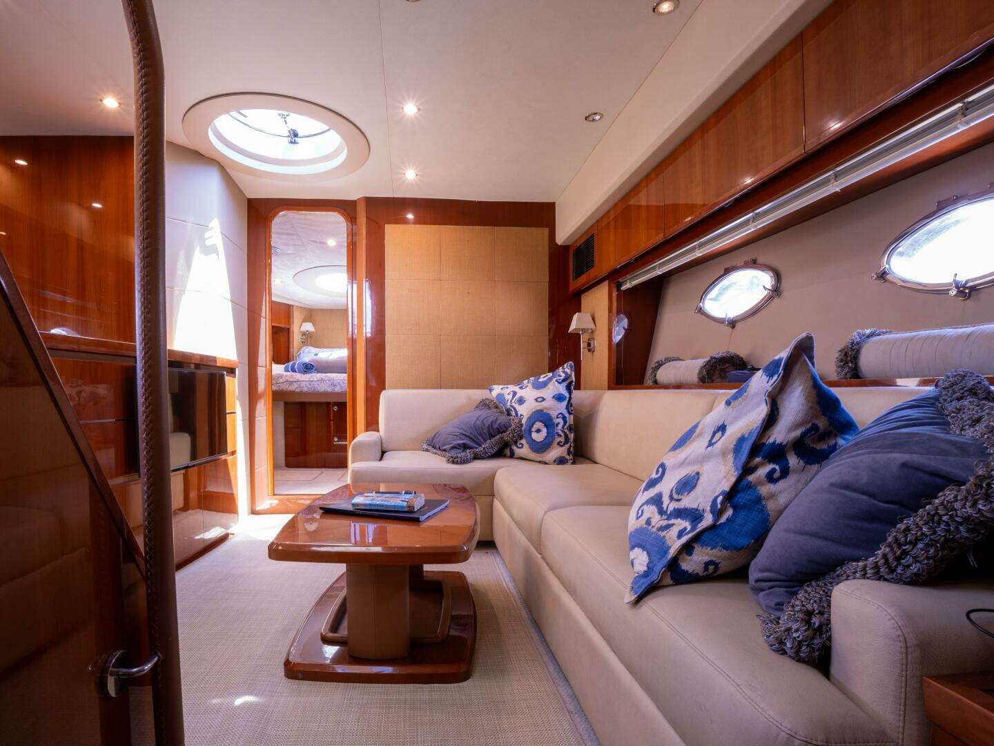 2008 Princess V53 - Image 4