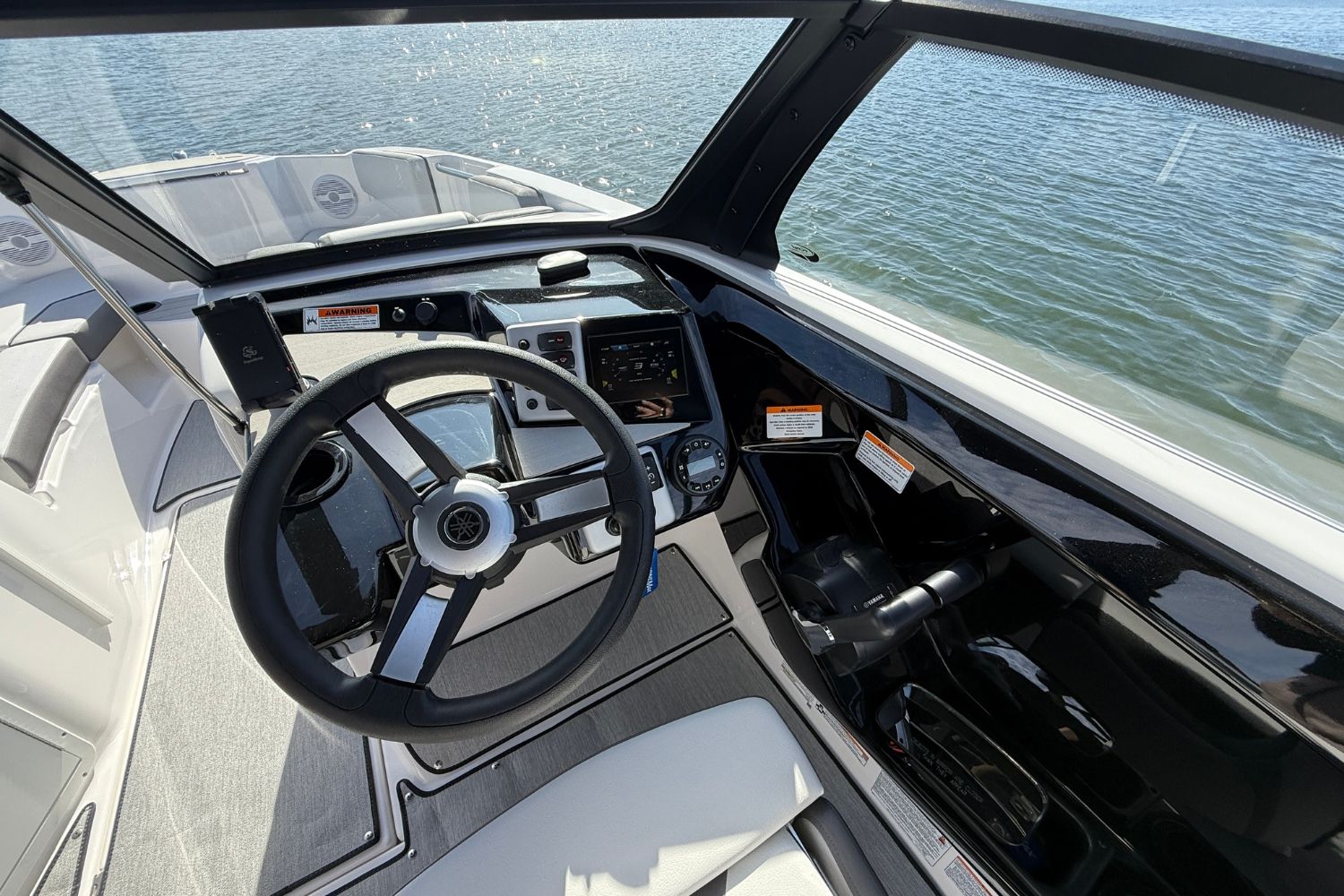 2026 Yamaha Boats AR220 - 22