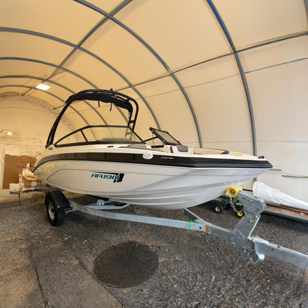 2026 Yamaha Boats AR190