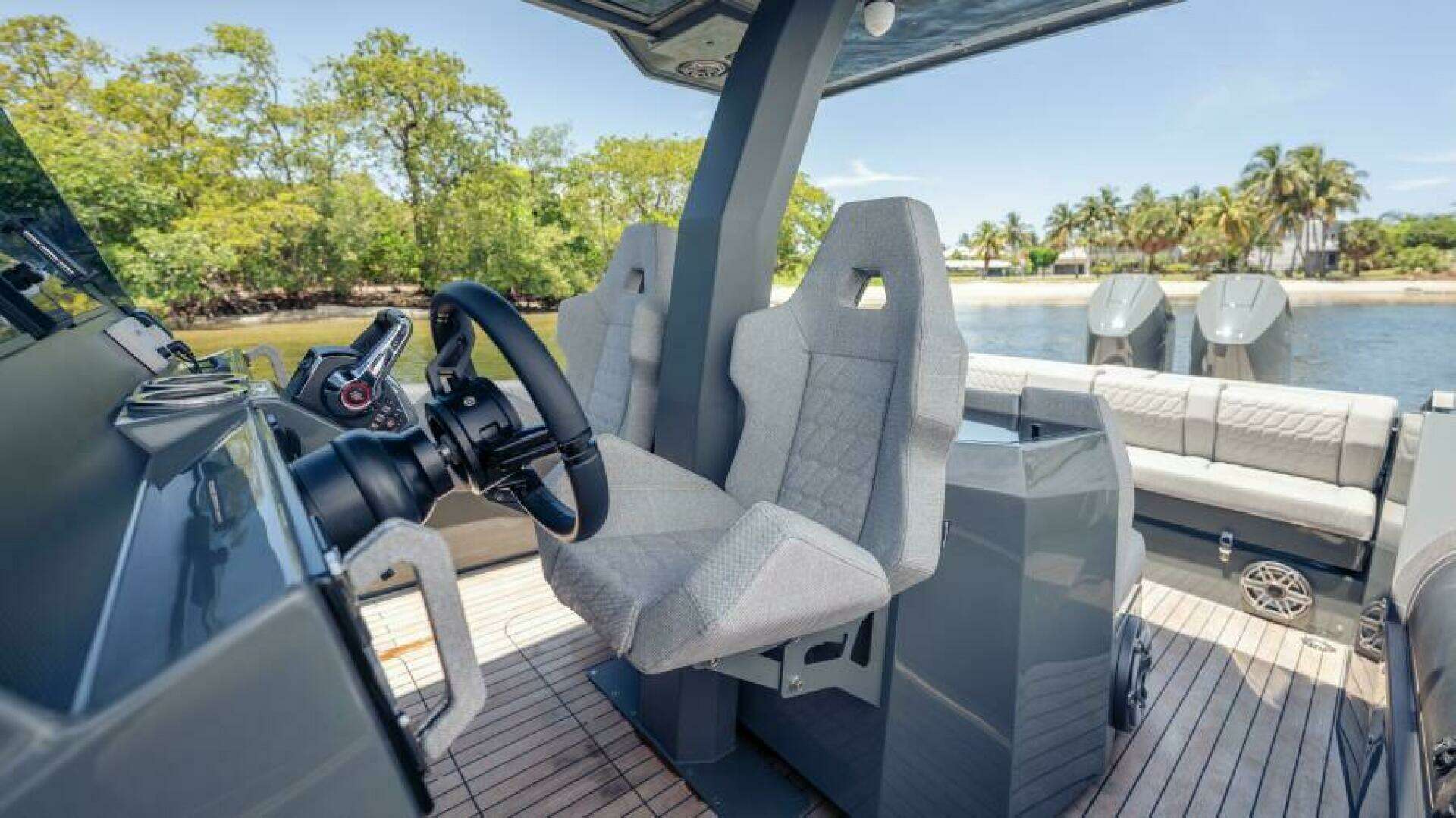 2025 Skipper 38 Sunbed - Image 19