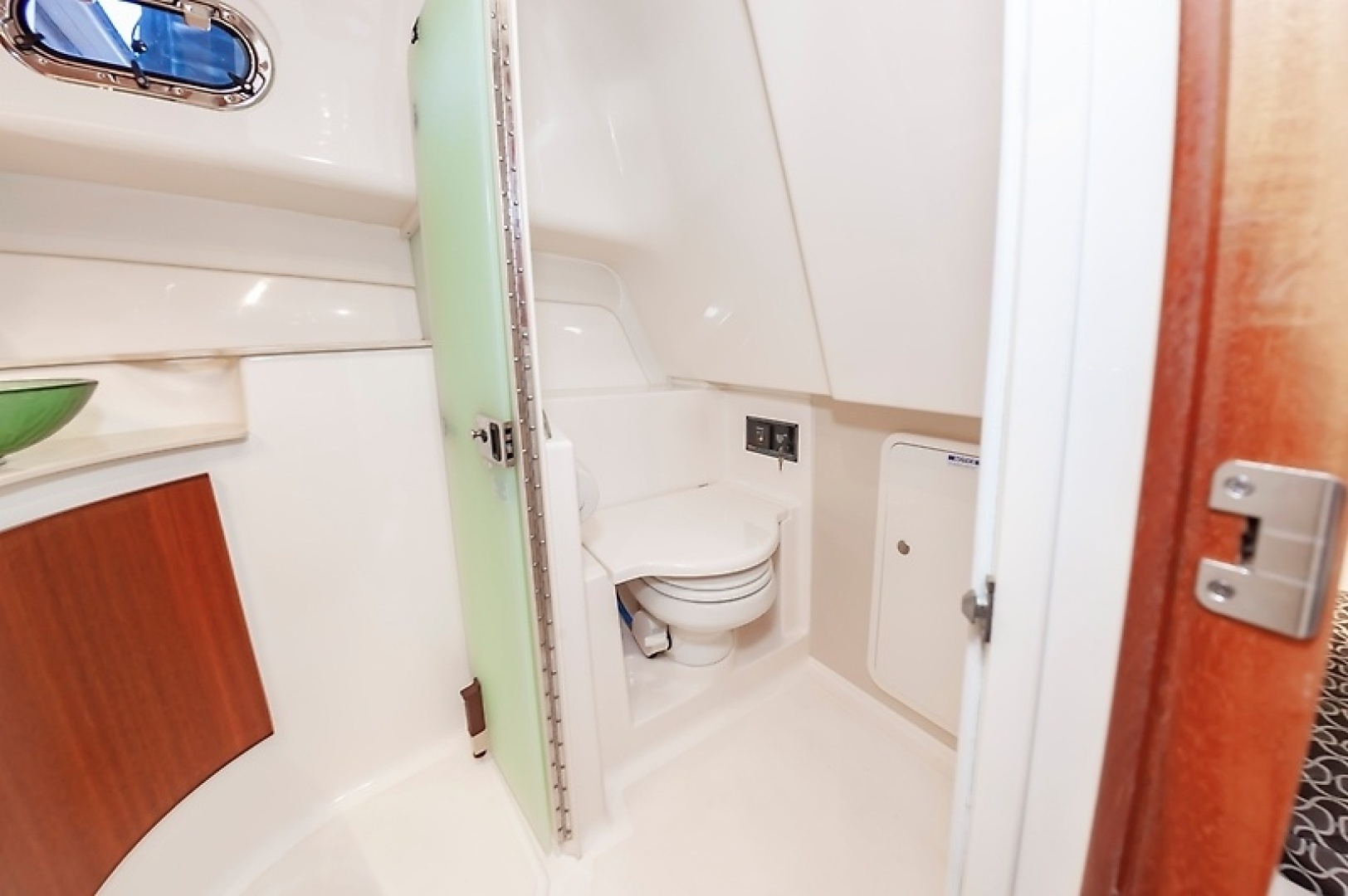 2015 Pursuit 385 OS - Image 43