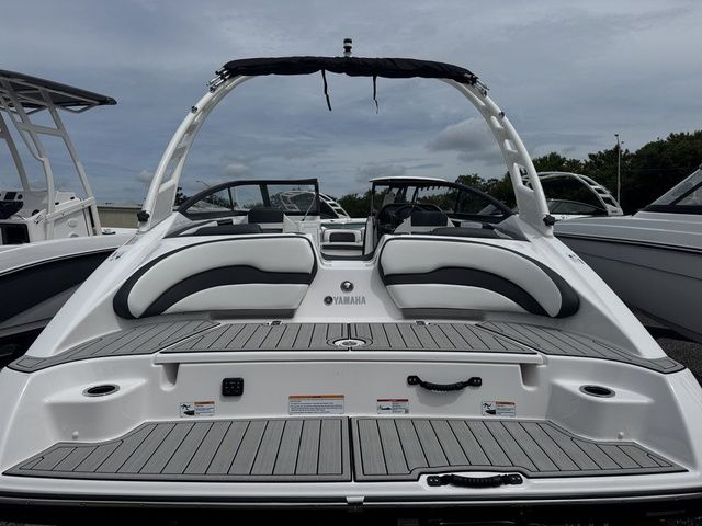 2025 Yamaha Boats 195S - 3