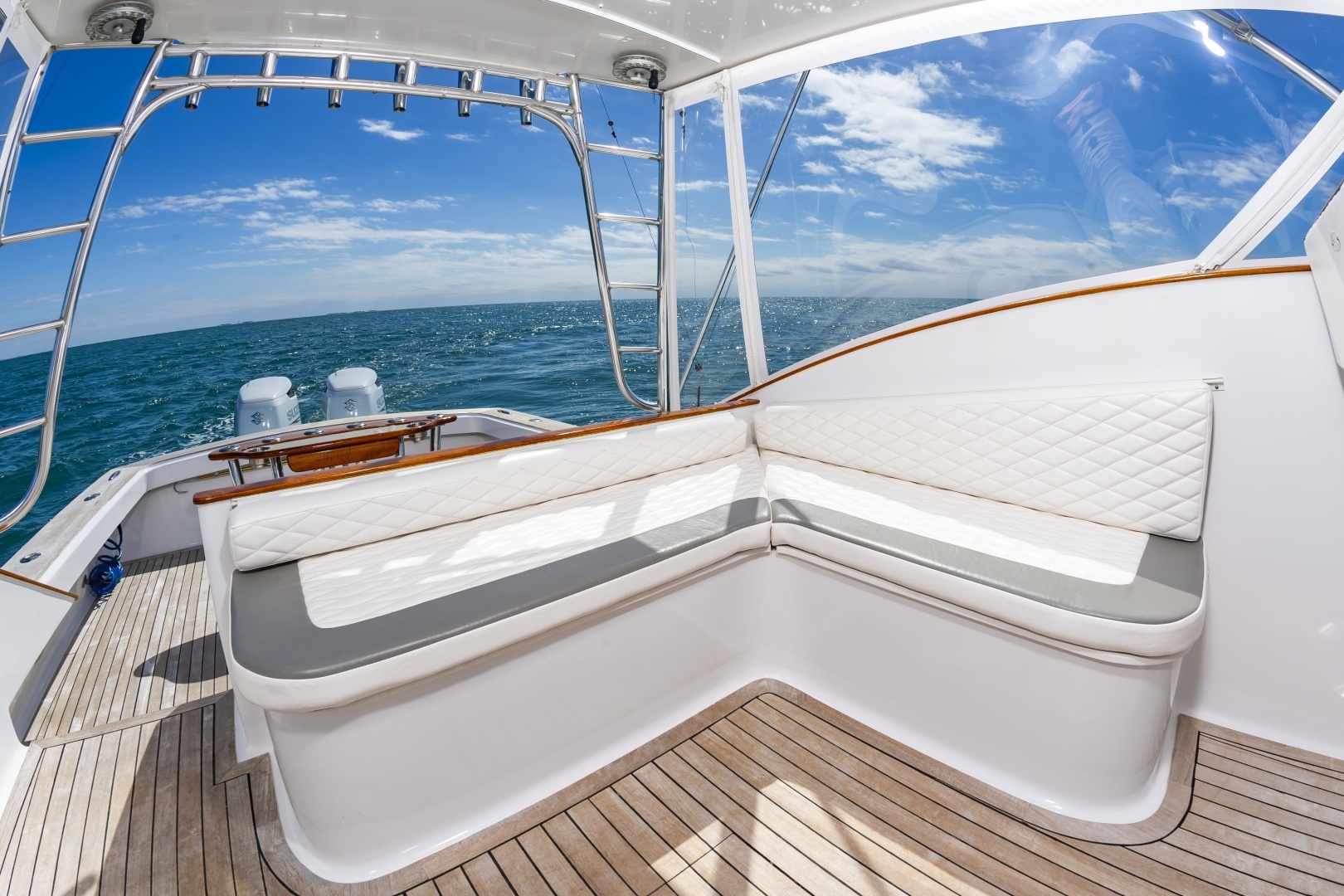 2009 Custom Carolina 36 Express - Image 21