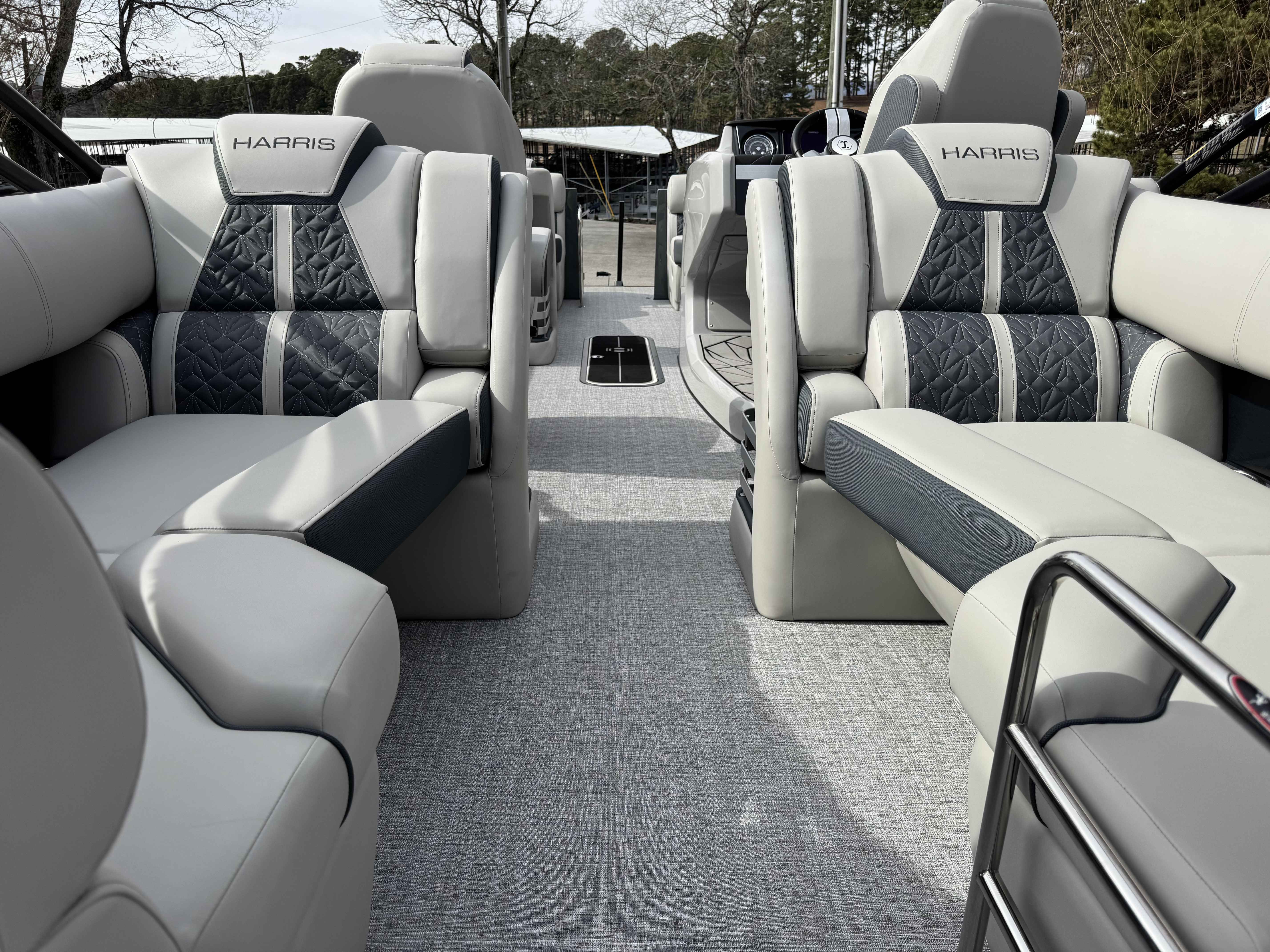 2025 Harris Grand Mariner 230 - 17