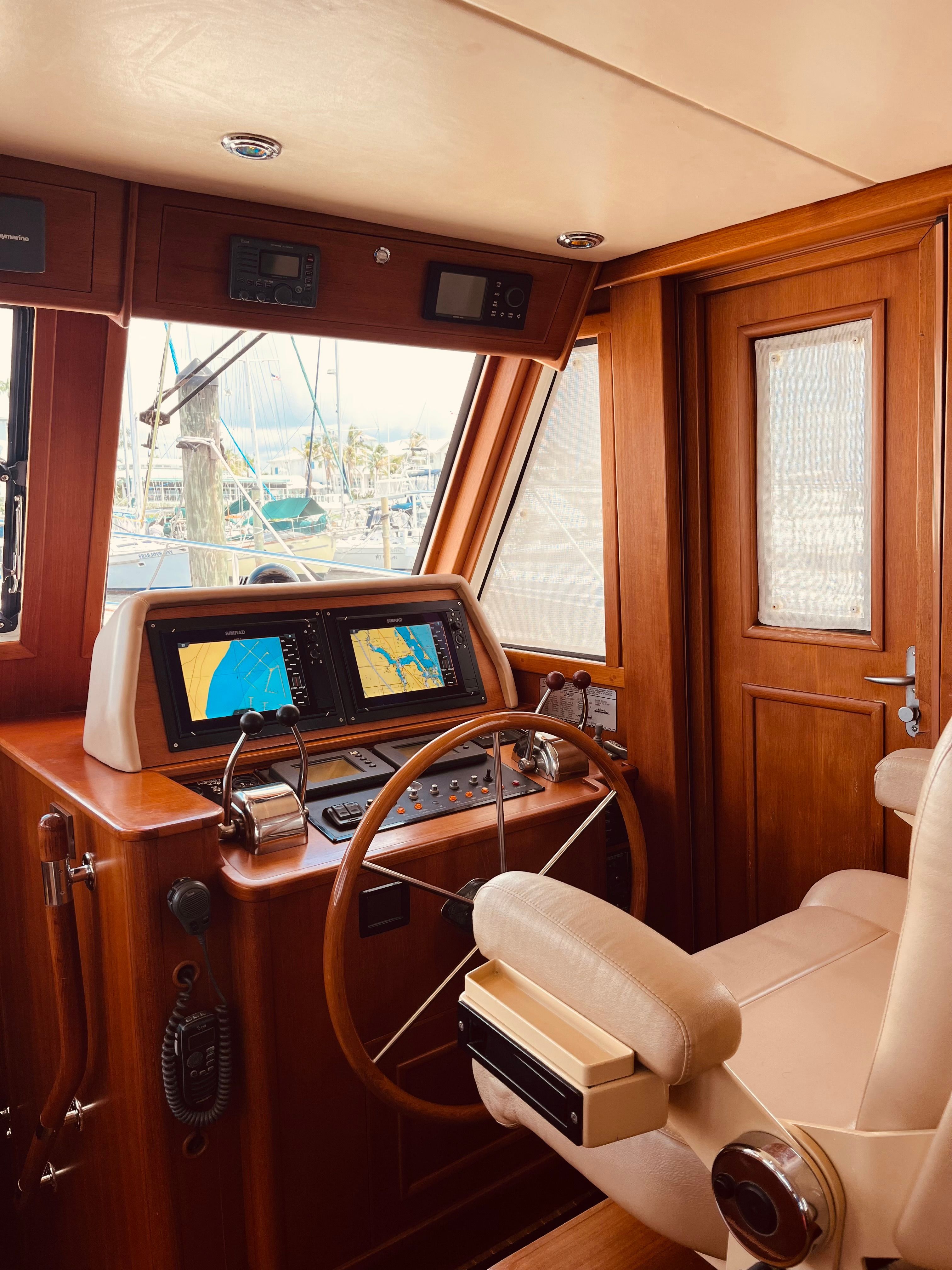 2007 Grand Banks 47 Heritage CL - 17