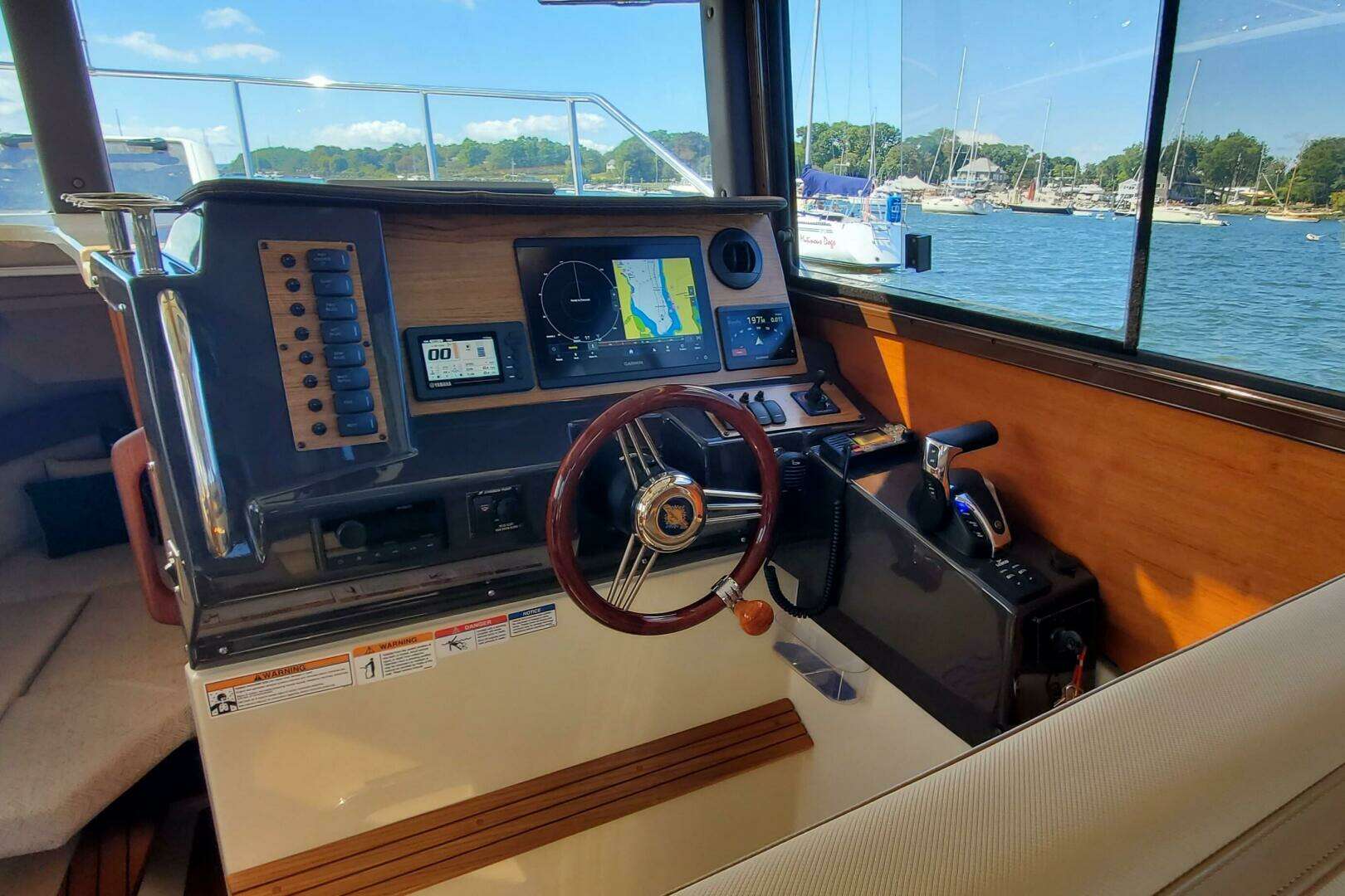 2024 Ranger Tugs R-27 LE - Image 19