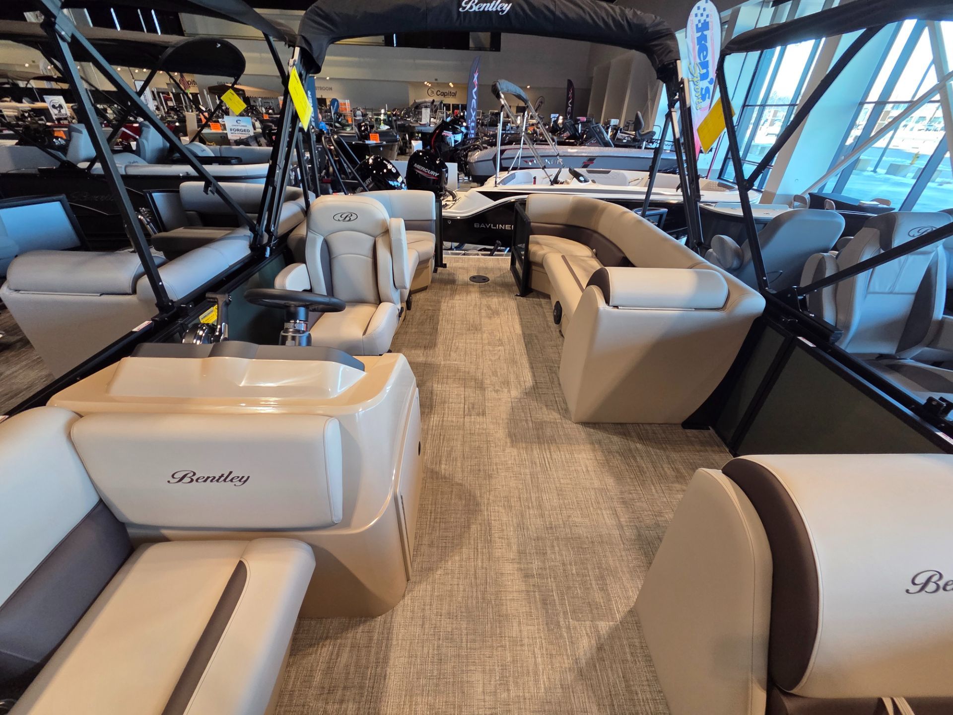 2026 Bentley Pontoons LE 200 CW - 10