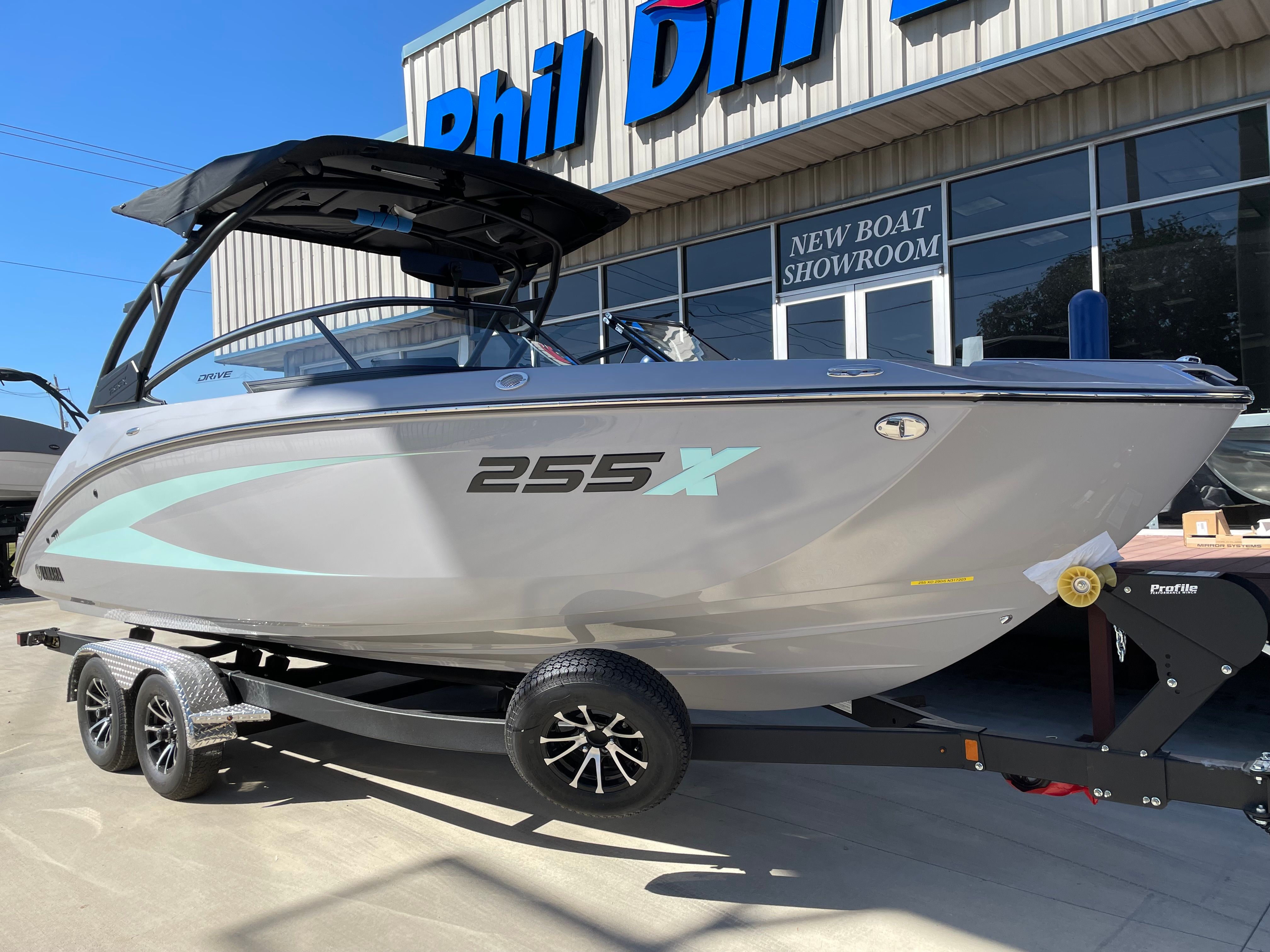 2026 YAMAHA 255 XD - Image 4