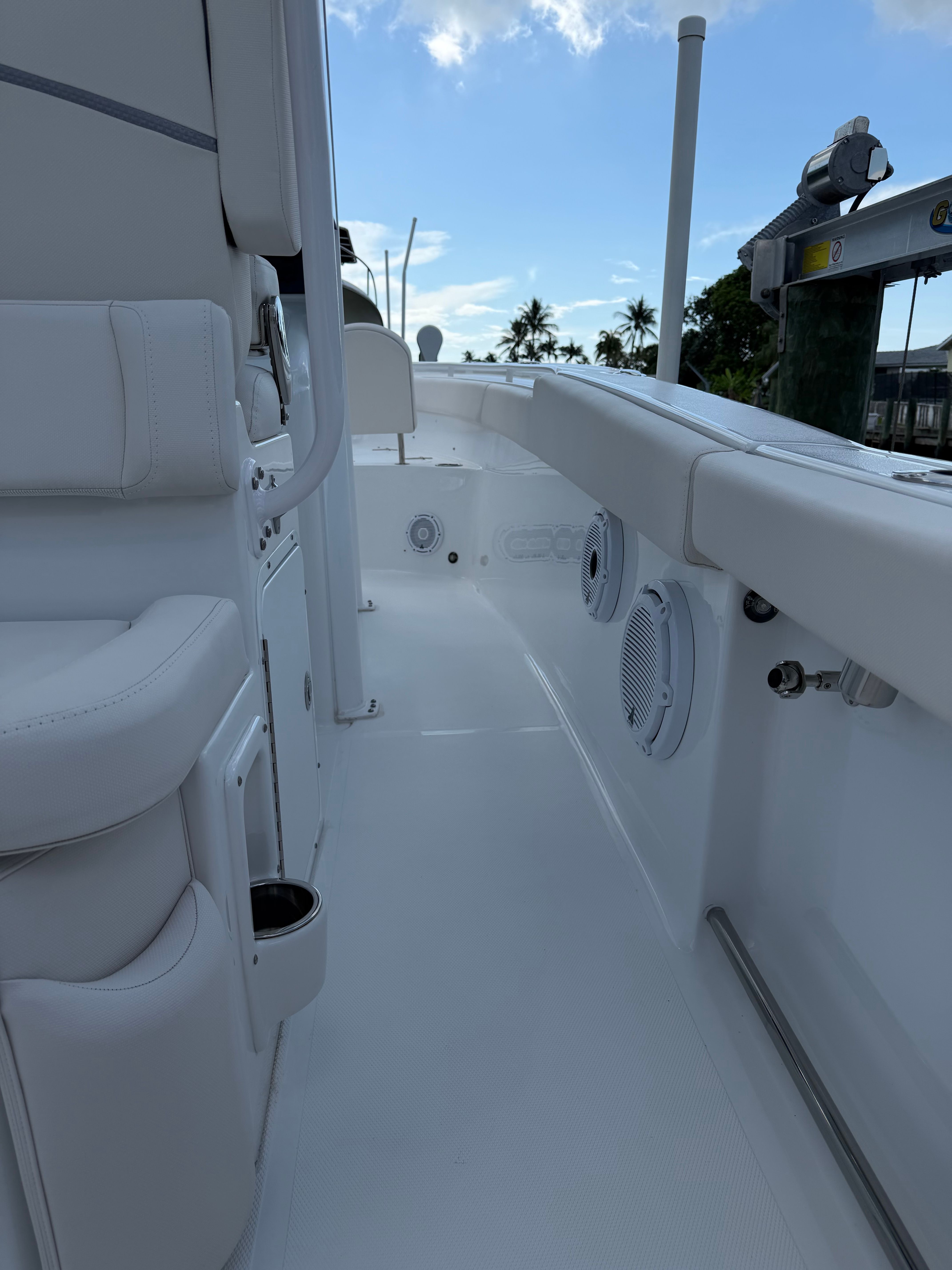 The image shows the deck of a 2024 Sea Hunt Ultra 265 SE boat.