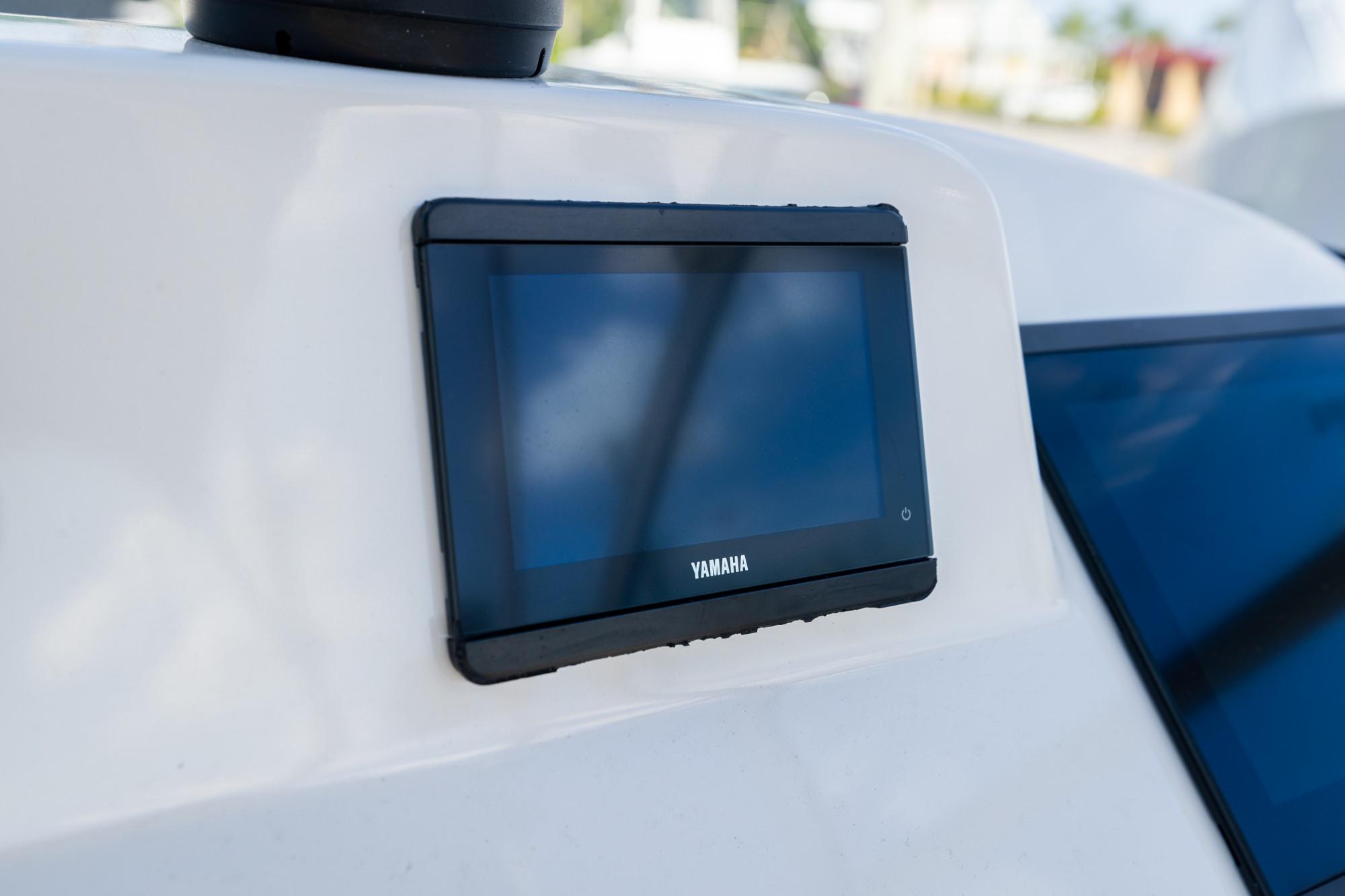 2024 Cobia 220 Dual Console - 29