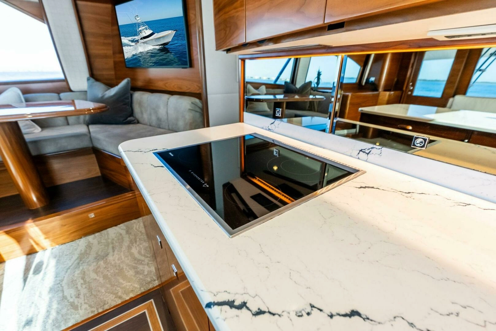 2023 Viking 64 Convertible - Image 13