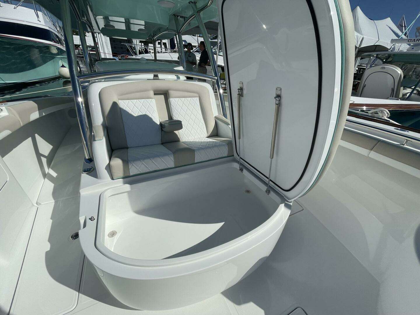2026 Mag Bay 43 Center Console - Image 84