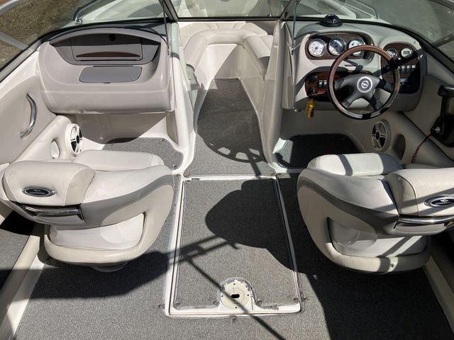 2008 Chaparral 204 - 9