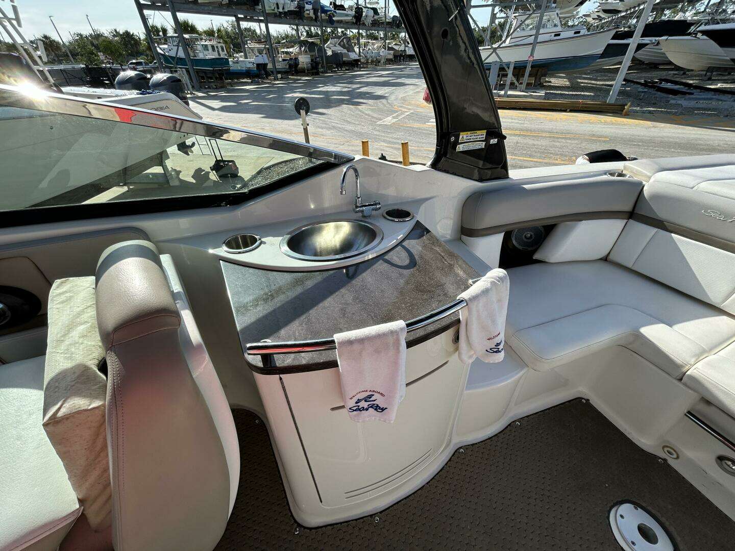 2013 Sea Ray 270 SLX - Image 27