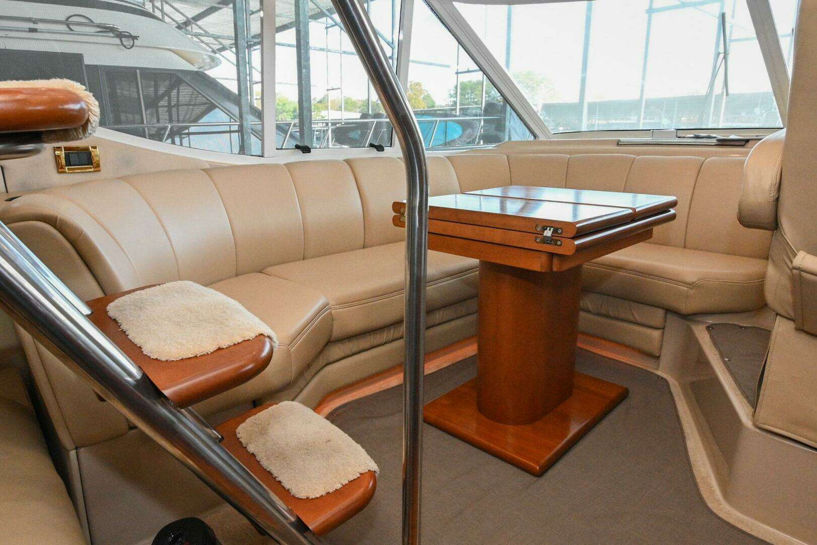 2002 Cruisers Yachts 5000 Sedan Sport - Image 41