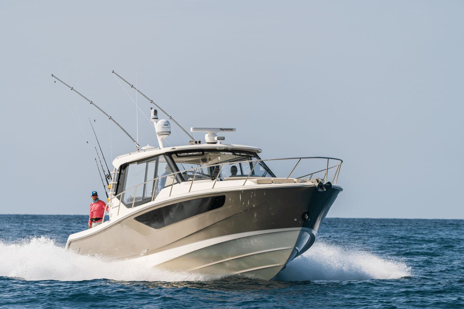 2025 Boston Whaler 405 Conquest - 29