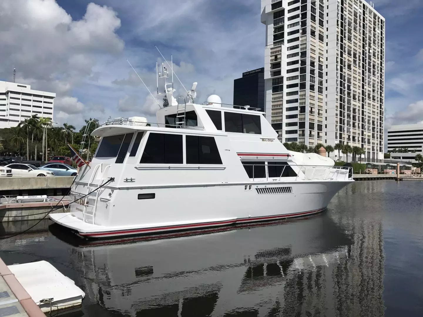 1998 Viking 54 Sport Yacht - Image 2