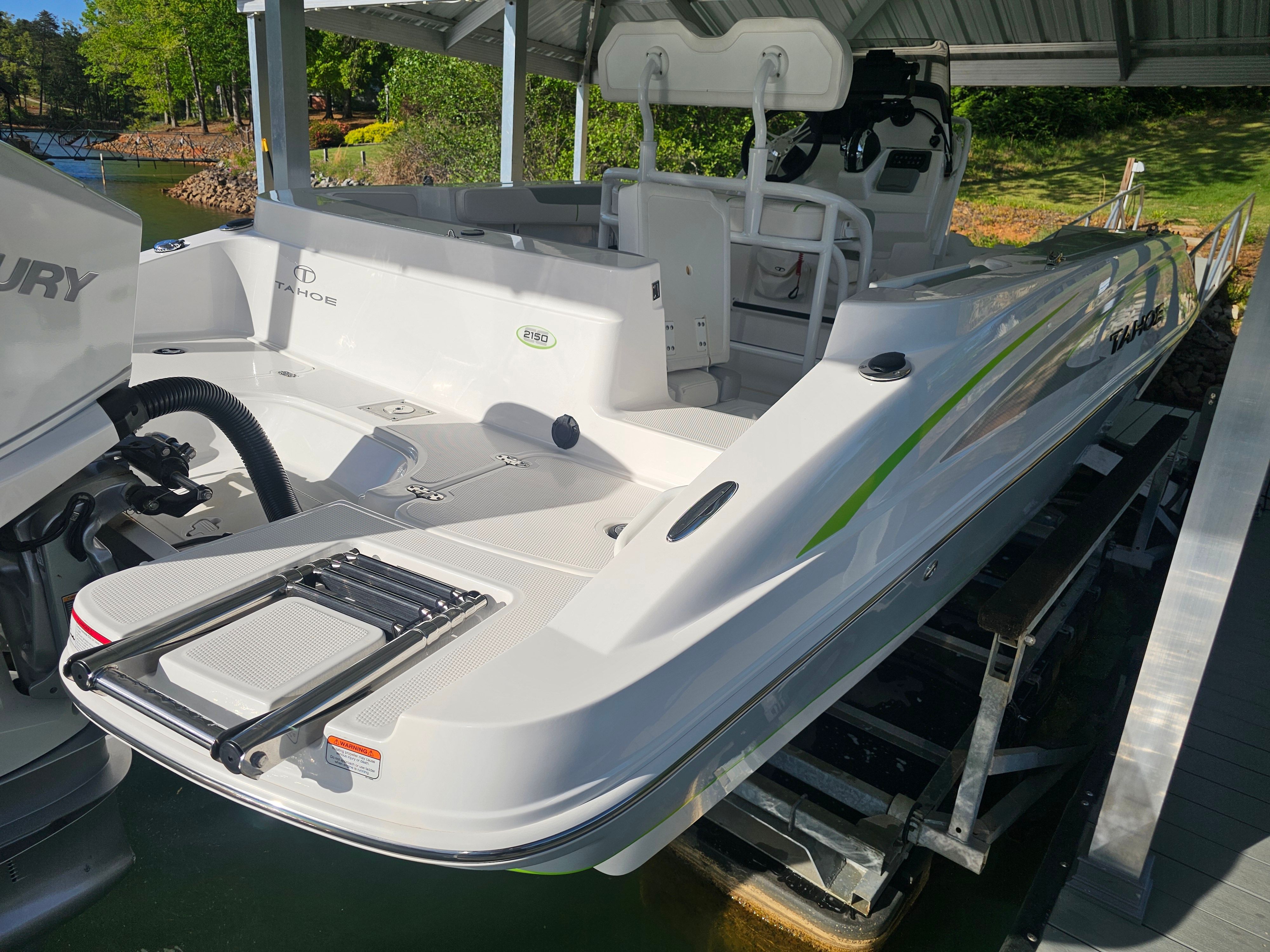 2024 Tahoe 2150 CC - 40