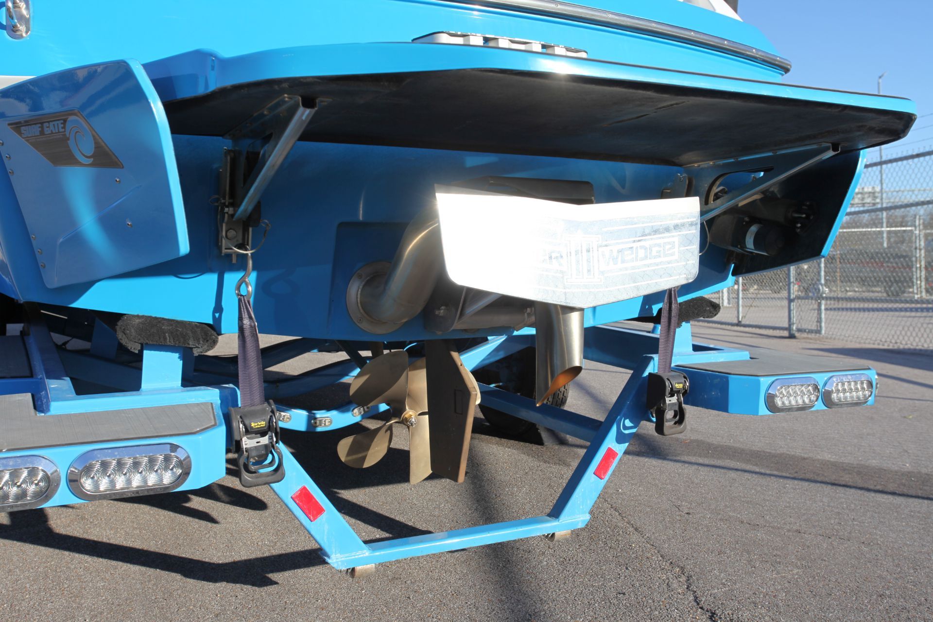 2019 Axis A24 - 18