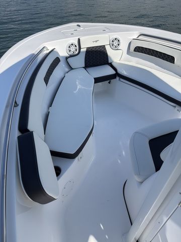 2026 Tidewater LXF 220 - 8