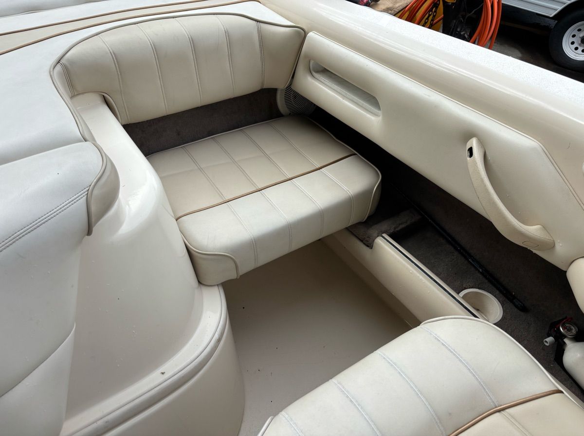1995 Sea Ray 220 Signature Select - 9