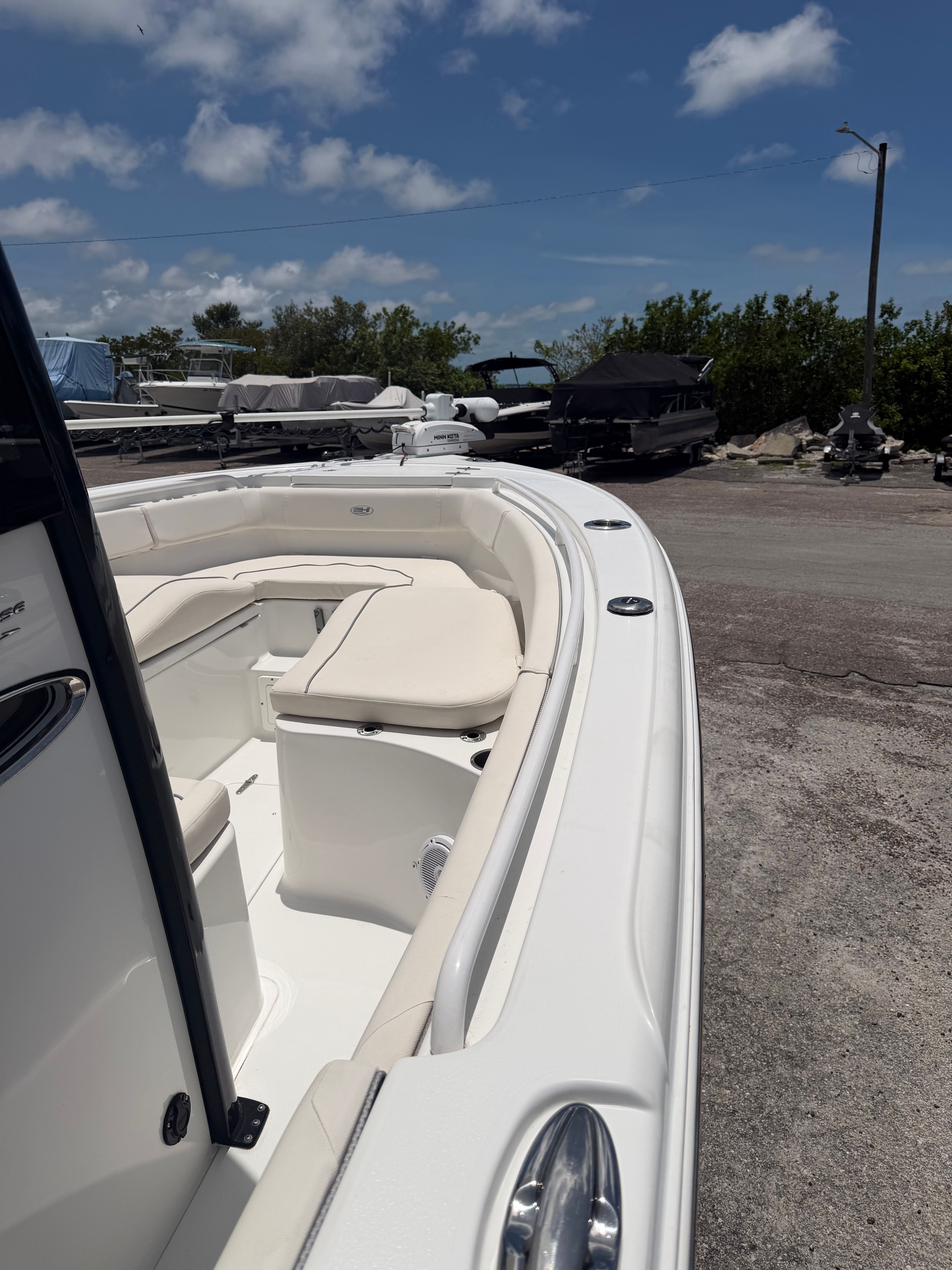 2023 Sea Hunt Ultra 255 SE - 16