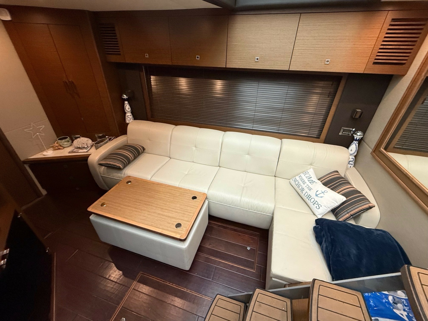 2016 Sea Ray 510 SUNDANCER - Image 22