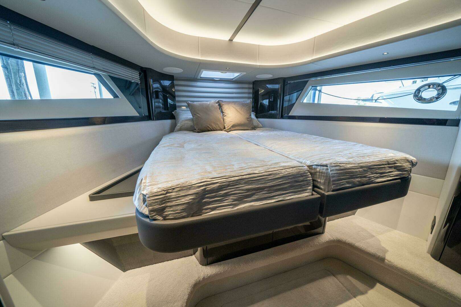 2026 Sunseeker 55 Predator - Image 9