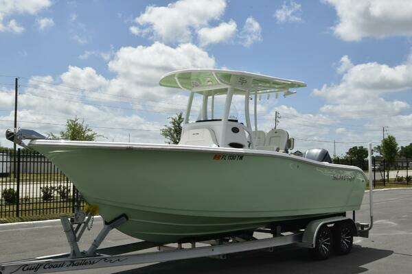 2023 Sea Pro 239 Deep V DLX
