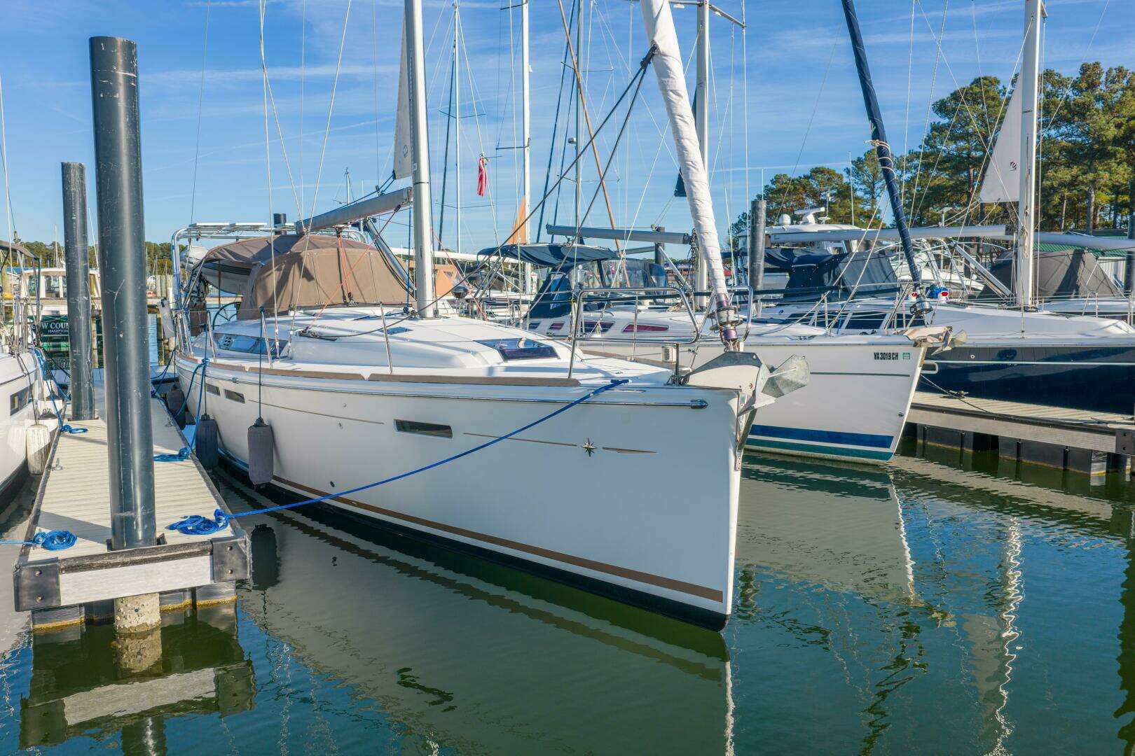 2016 Jeanneau 439 - Image 4