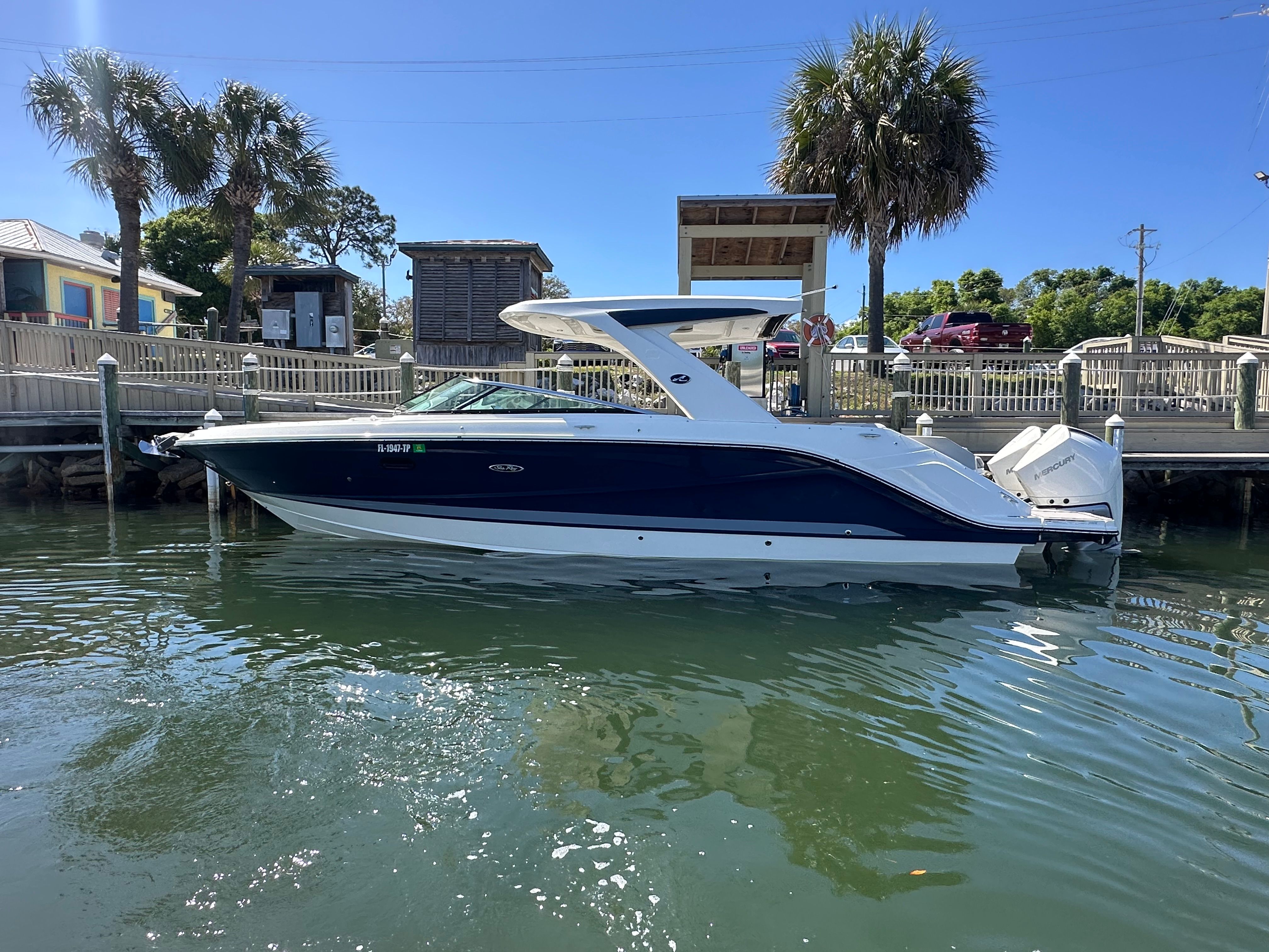 2023 Sea Ray SLX 310 Outboard