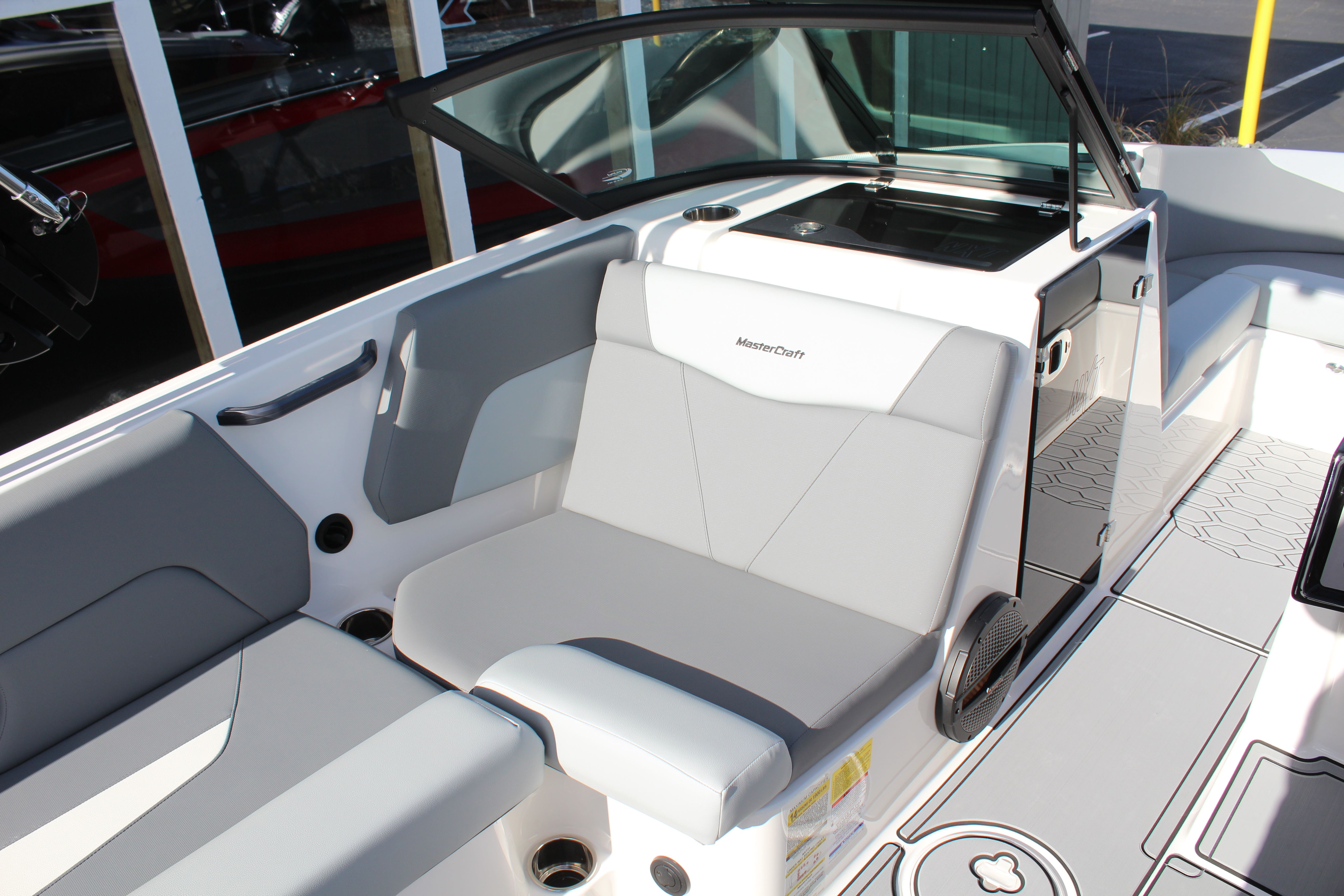 2025 MasterCraft NXT21 - 12