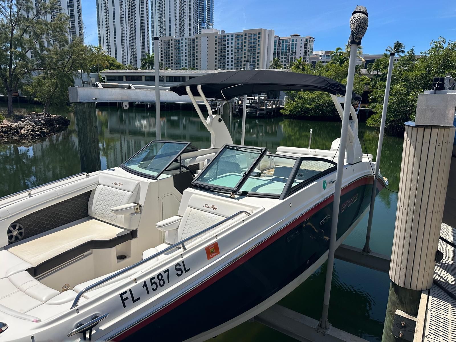 2019 Sea Ray SDX270 - 4