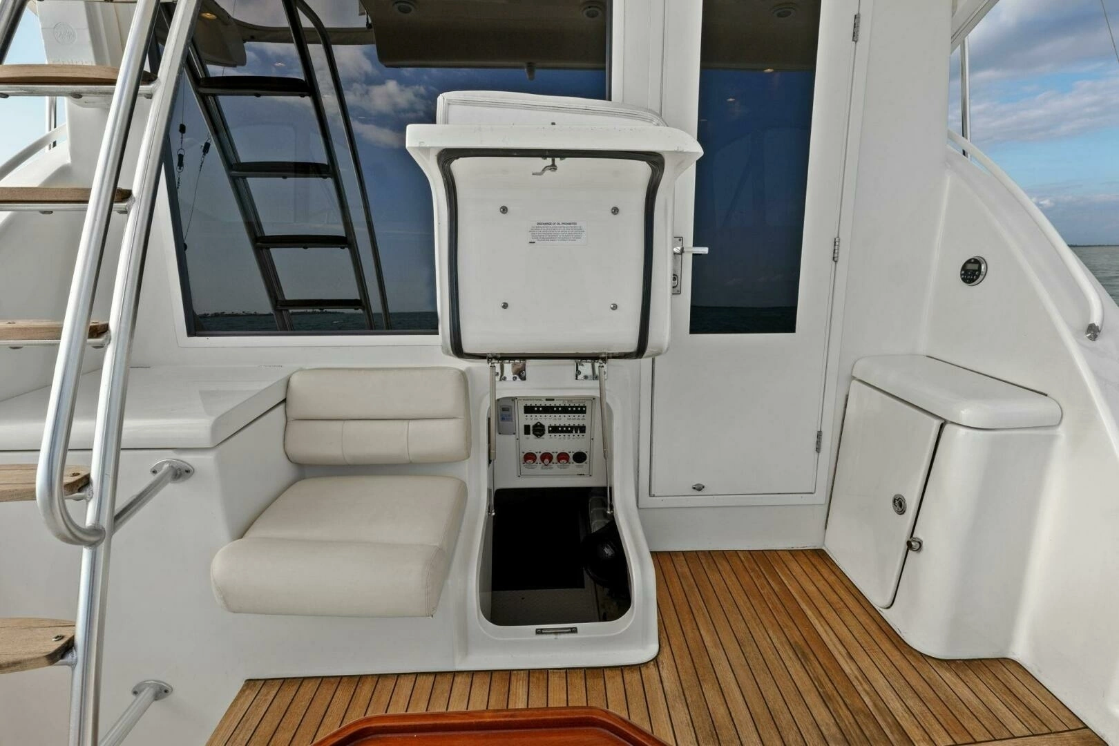 2013 Tiara Yachts 3900 Convertible - Image 41