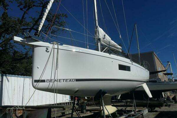 2023 Beneteau Oceanis 30.1 #292