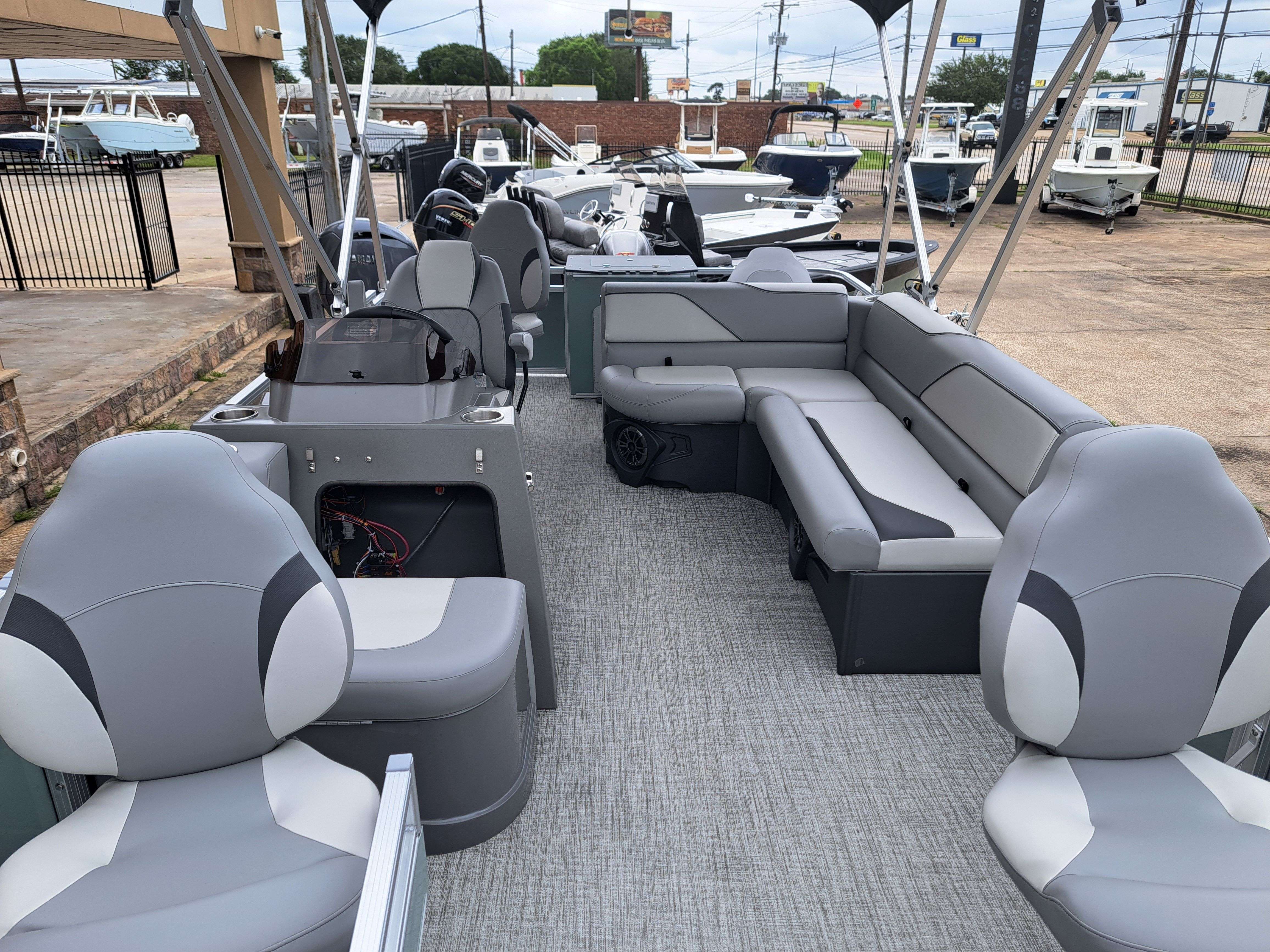 2026 Avalon Venture Quad Fish - 19' - 9