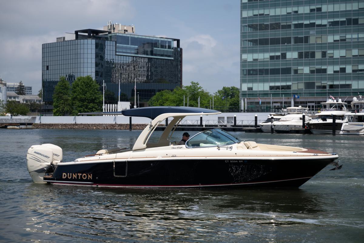 2021 Chris-Craft Launch 31 GT