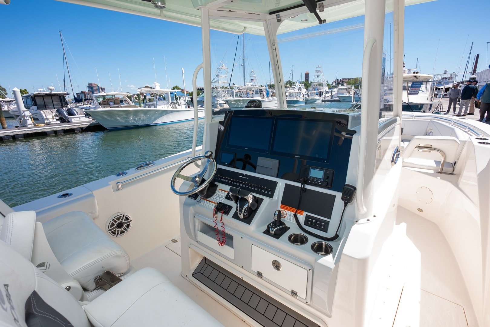 2020 Cobia 320 Center Console - Image 11