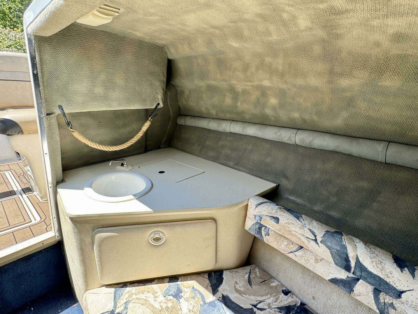1999 Sea Ray 215 Express Cruiser - Image 56