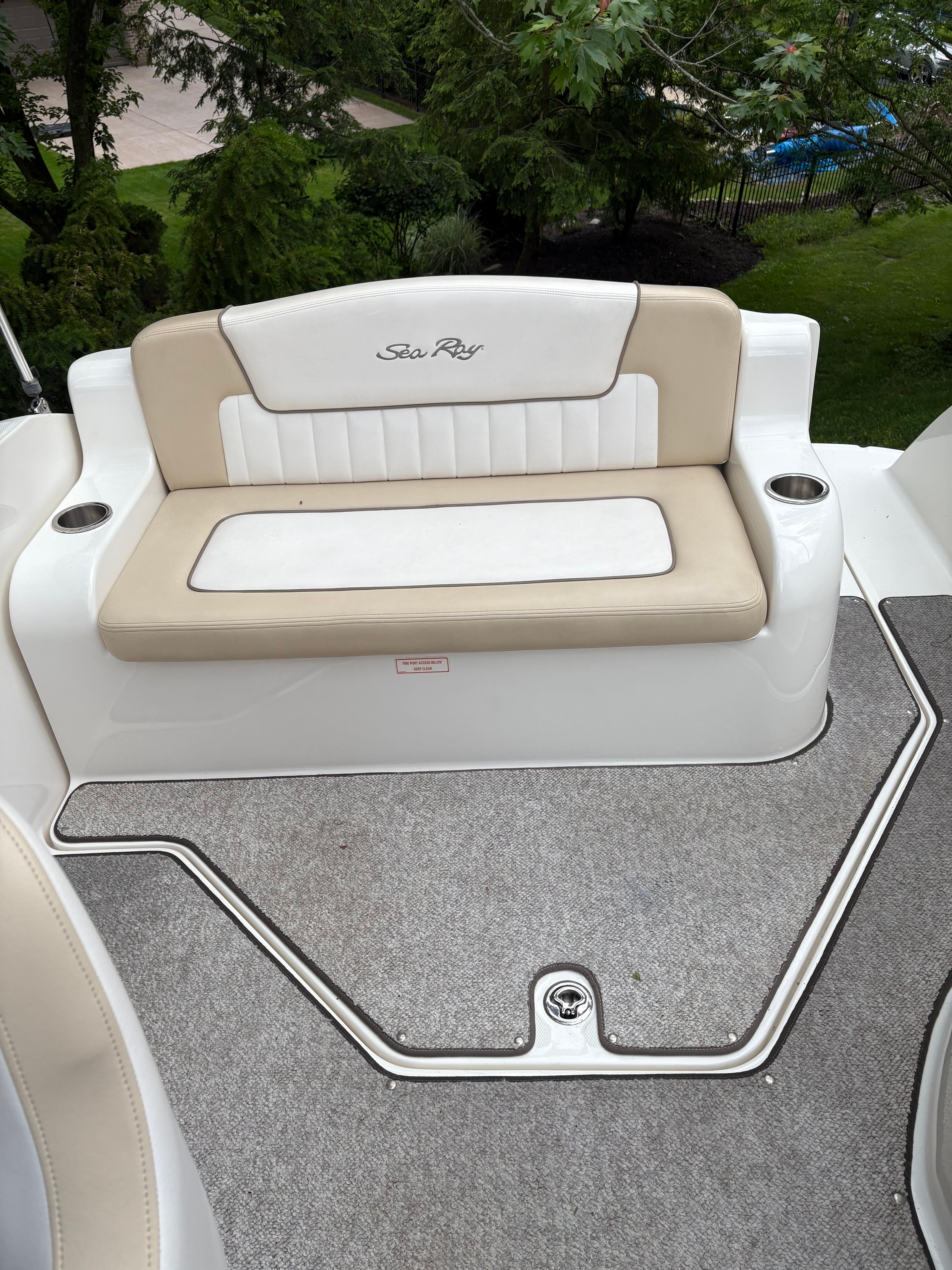 2013 Sea Ray 240 Sundancer - 4