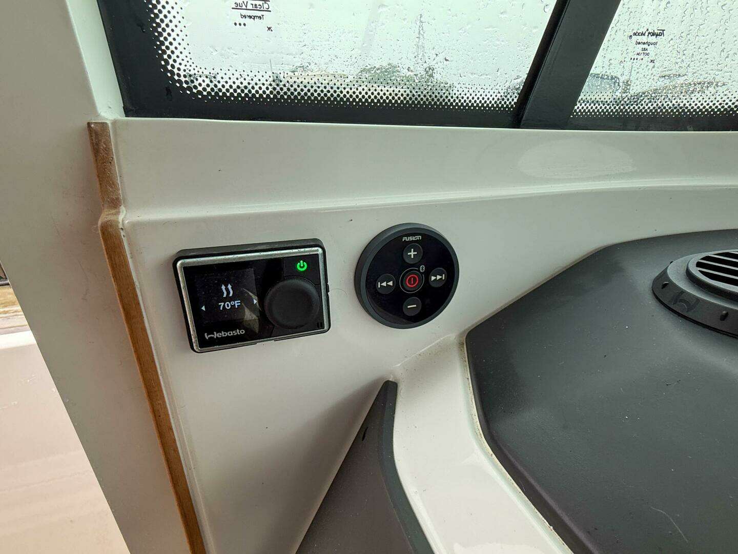 2020 Axopar 28 Cabin w/Wet Bar - Image 30