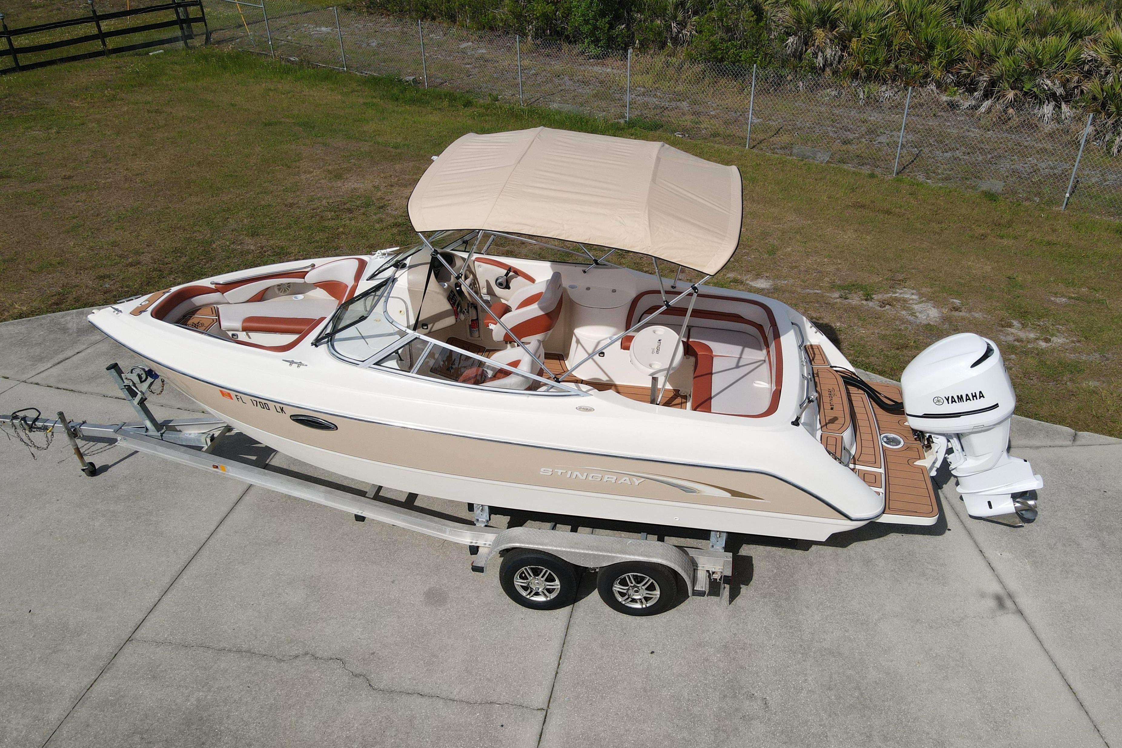 2001 Stingray 240 LS