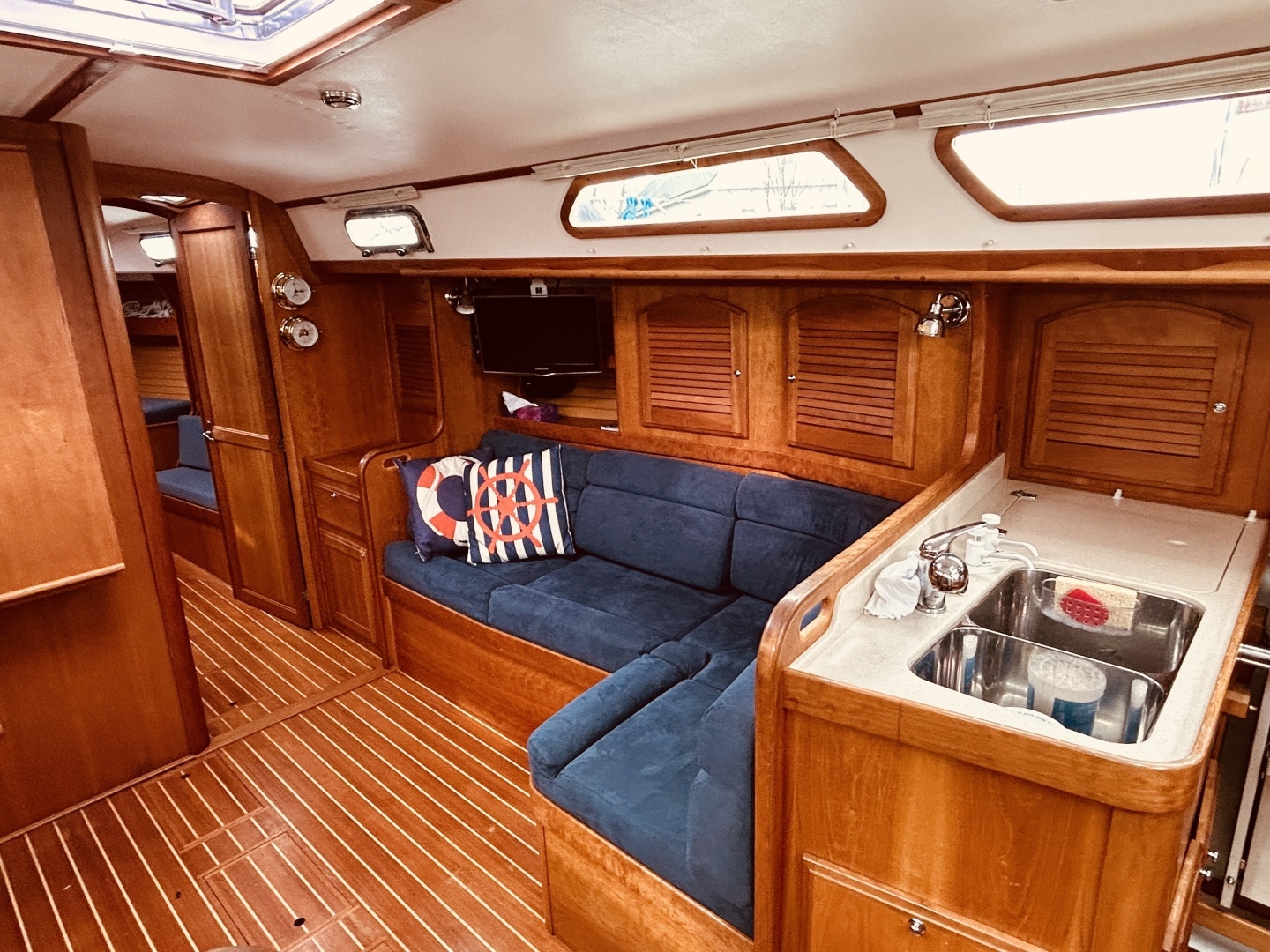 2004 Sabre 426 - Image 24