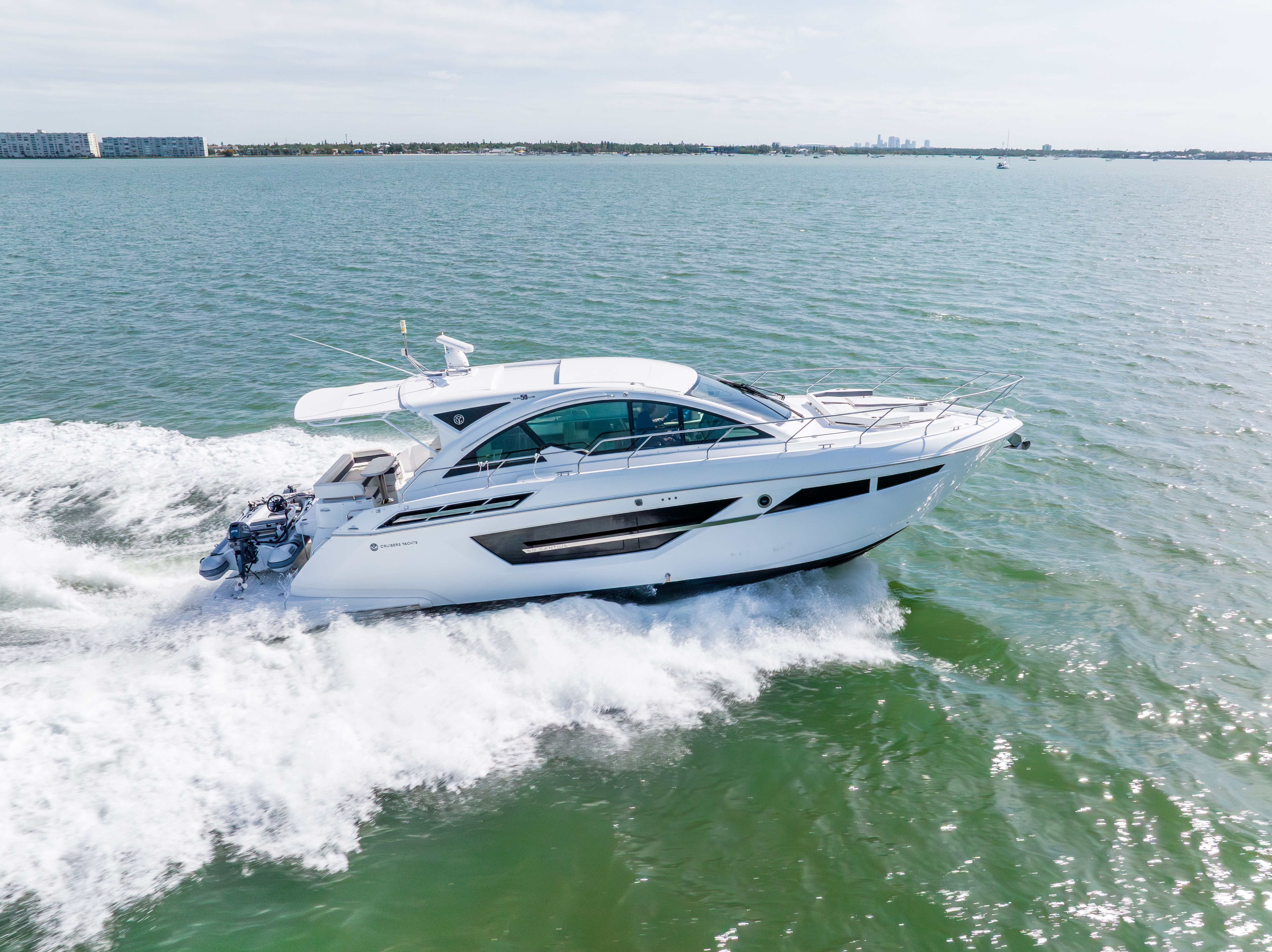 2018 Cruisers Yachts 50 Cantius