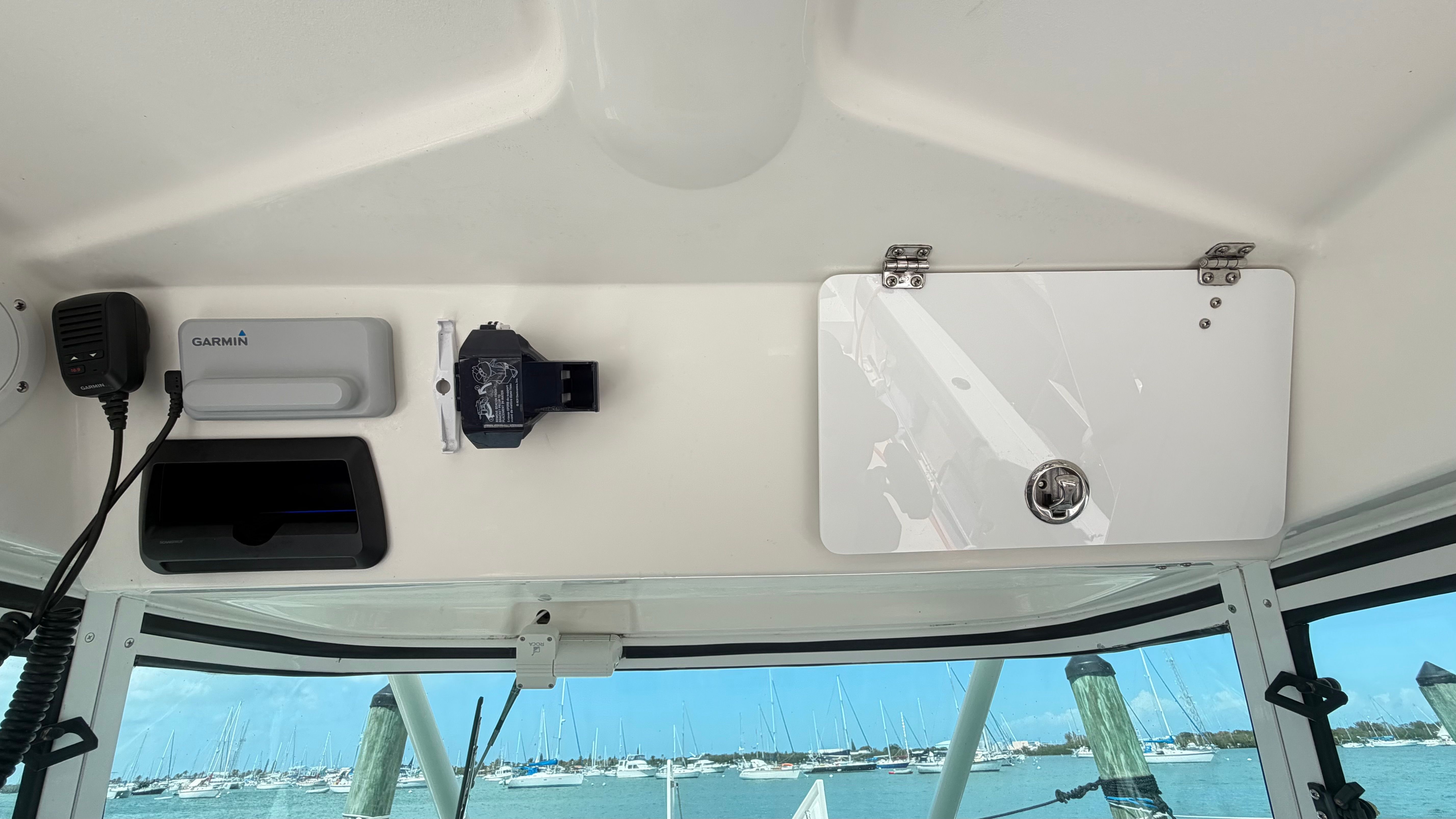 2009 Everglades 365 Center Console - 84