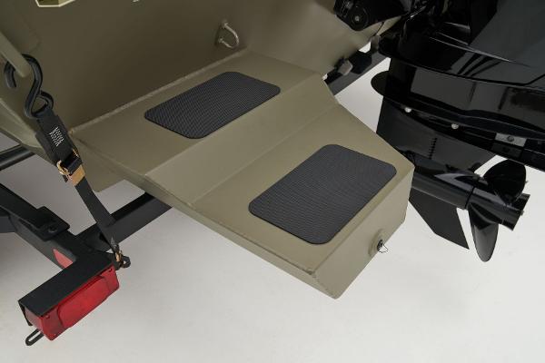 2024 Tracker Grizzly 2072 CC Sportsman - 46