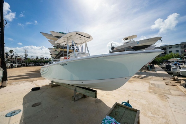 2023 Sea Hunt 234 Ultra