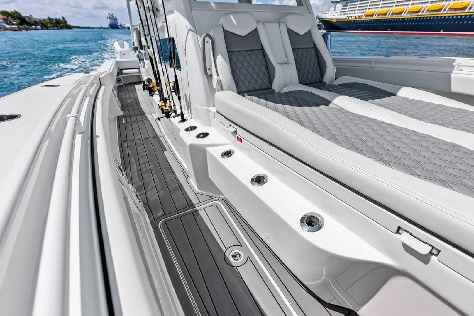 2024 Invincible 43 Open Fishernam - Image 26